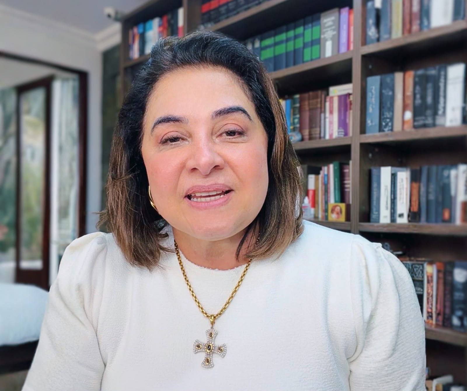 ‘Político ioiô’: Maria do Carmo acusa Roberto Cidade de recuar das próprias decisões após pressão popular