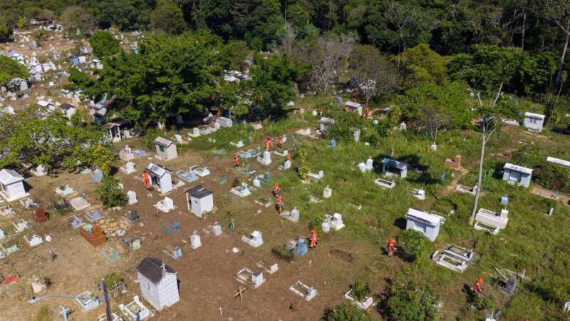 Cemitérios de Manaus têm horário especial no Dia dos Pais