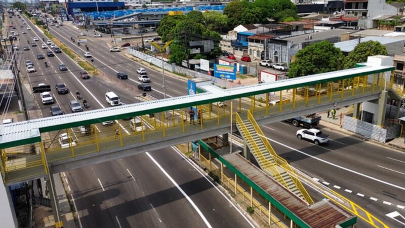 Nova passarela da Avenida Torquato Tapajós é liberada em Manaus mais de dois anos após desabamento