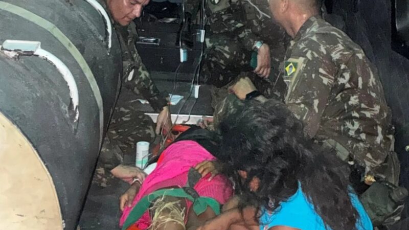 Criança indígena de 11 anos é resgatada pelo Exército após ser picada por surucucu no Amazonas